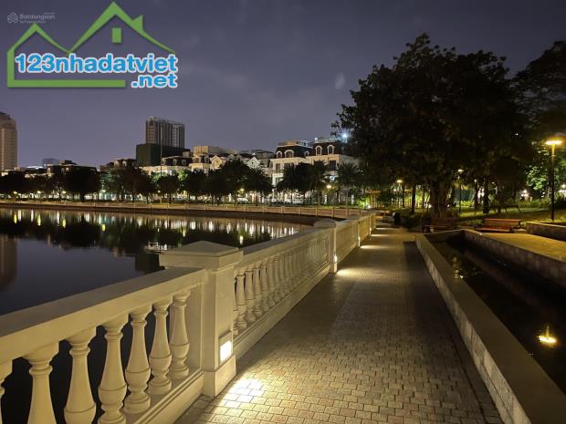 Cực hiếm! Bán biệt thự phân lô ô tô lô góc view hồ đẹp tại Vinhomes Green Bay, 80 tỷ - 3