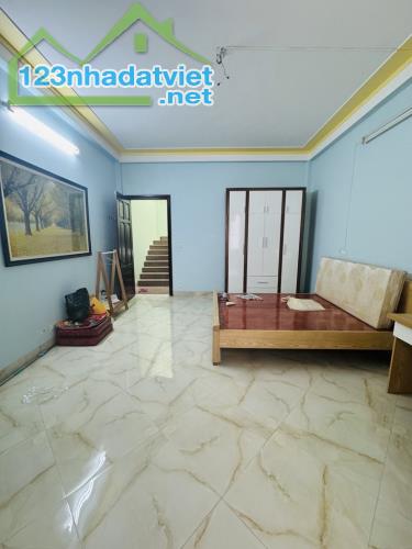 EM CÓ  CĂN NHÀ XUÂN ĐỈNH CẦN BÁN 42M². MT 4M NHỈNH 6tỏi , GẦN PHỐ NGÕ NÔNG- AN NINH TỐT- G