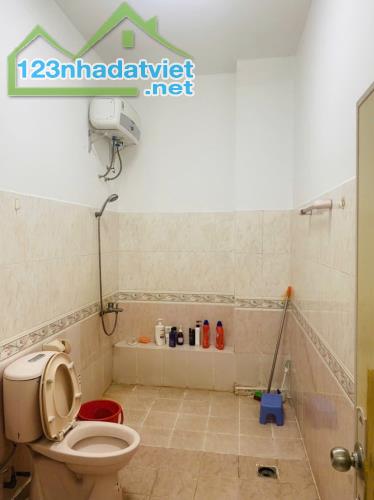 Nhà 3 tầng, Dương Đình Hội, Phước Long B, 80m2, ngang 5m, hẻm xe hơi, 5.x tỷ - 3