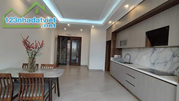 Bán nhà ngõ 196 Hồ Tùng Mậu, 45m2, 7 tầng thang máy, nhà đẹp ở ngay, ngõ ô tô - 1