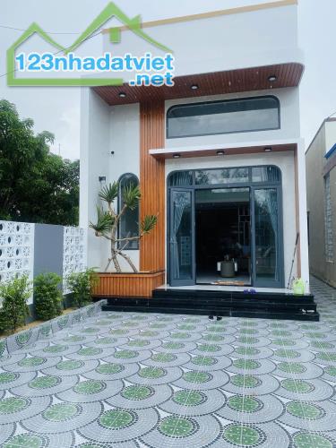 CHỦ NGỘP, GIẢM 200TR  GỬI BÁN GẤP NHÀ GÁC LỬNG_ 90m2_gần KDL Bửu Long