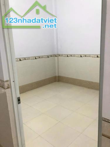 103. Nhà 3,5 Triệu Nhà Rộng Rãi Cách Hẻm Số Đỏ 400M - 3