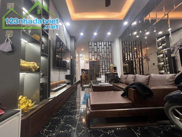 Bán nhà phố Tô Hiệu, Hà Đông, DT 40m2 dân xây, tặng Full nội thất, về ở ngay