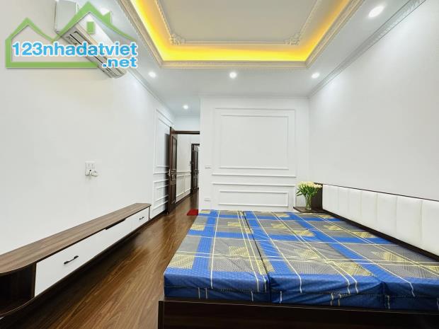 ✳️Nhà Vip Ngõ Hoà Bình 30M2 4T MT 10M, Chỉ 5.8 Tỷ Lô Góc Gần Phố Phải Thật Nhanh mới kịp✳️ - 2