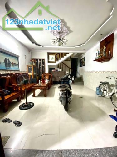 BÁN 🏘️ TRƯƠNG THỊ HOA - SÁT METRO - Q12 - 1P QUA GÒ VẤP. ♦️103M2 (5.3 * 20)♦️ _Kết cấu : - 2