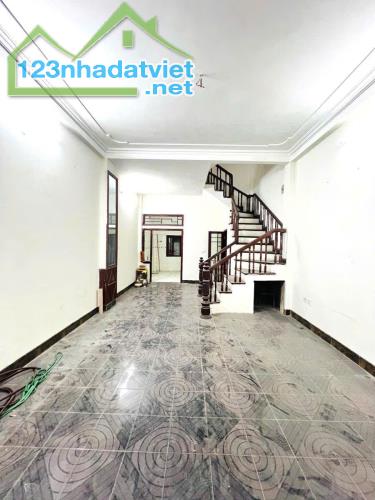 PHÙNG CHÍ KIÊN - CẦU GIẤY - DT60M2 X4T - MT4M -16.5TỶ- PHÂN LÔ - Ô TÔ VÀO NHÀ - 1