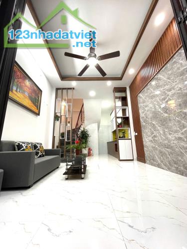 Nhà ngõ 108 Đông Thiên, Hoàng Mai: dt 30m2, 5 tầng, mt 4m, 💵5.45 tỷ - 2