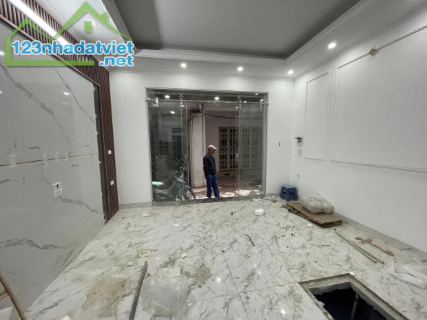 NHÀ MỚI TINH Ở NGAY PHỐ TRƯƠNG ĐỊNH CHỈ DUY NHẤT 1 CĂN 40M2 5T NHỈNH 6 TỶ