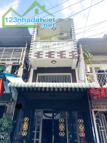 BÁN NHÀ QUẬN 11 - HẺM XE HƠI THẲNG 1 TRỤC - 3 TẦNG - 7 T