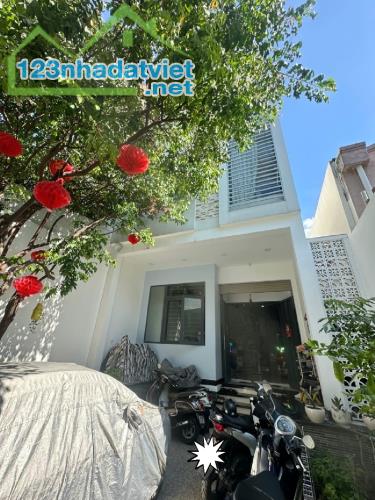 Bán nhà sát mặt tiền An Dương Vương dt khủng 121m2 nhích 10 tỷ