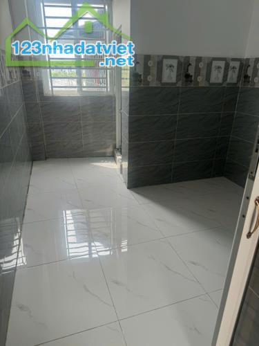 Bán nhà 1 Trệt 1 Lầu p.Bửu Hòa,trước nhà đường KIA morning thông,giá rẻ - 2