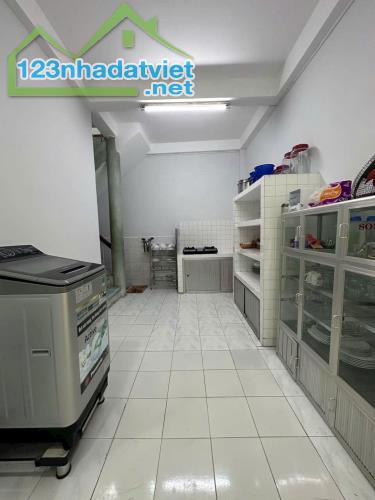 Bán Nhà 2 tầng hẻm đường Trần Nhật Duật Tp Nha Trang dt 78m2 ngang 5,4m Giá 4,9 Tỷ - 1