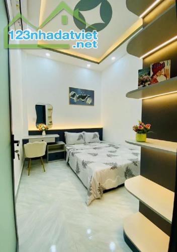 LÊN SÓNG SIÊU PHẨM TÂN CỔ ĐIỂN - SÁT MẶT TIỀN QUANG TRUNG - DIỆN TÍCH KHỦNG - 10MX14M (140 - 2