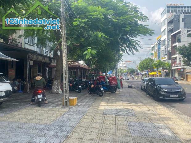 Bán Nhà 2 Mặt Tiền Đường Dã Tượng, Phường Vĩnh Nguyên, Nha Trang . Đối diện các ngân hàng - 1