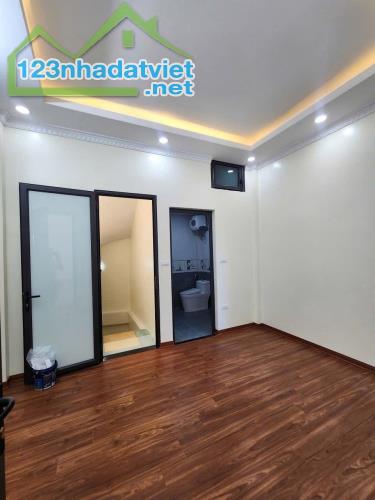 BÁN NHÀ ĐỘI CẤN –BA ĐÌNH DT 25M 4TẦNG GIÁ CHỈ 4 TỶ 30M RA PHỐ ,NGÕ 3 GÁC - 2