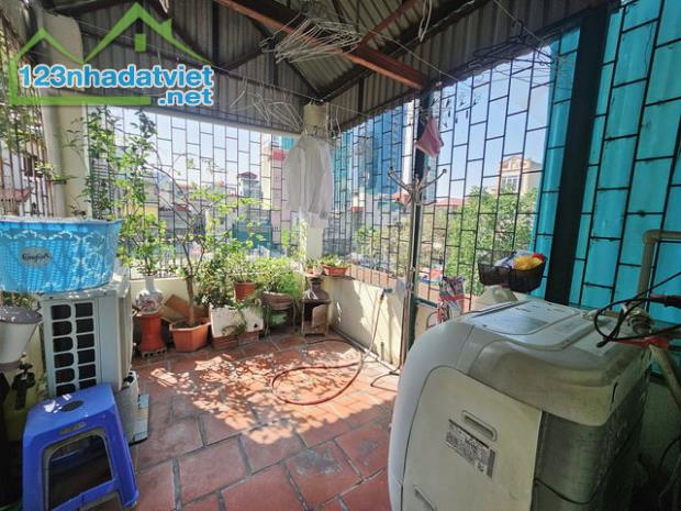BÁN NHÀ 4 TẦNG, GẦN OTO TRÁNH, KHU VỰC SẦM UẤT - GIÁ HỢP LÝ