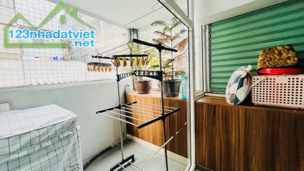 Bán nhà sát mặt tiền Trần Hưng Đạo Quận 5 tặng nội thất 49m2 3PN chỉ 8,2 tỷ - 2