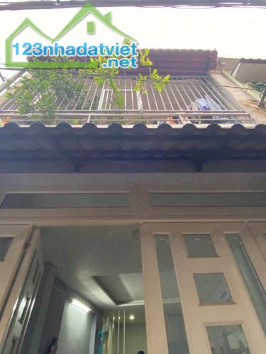 Cần tiền bán nhà Võ Thành Trang P11 Tân Bình Dt 90m2 Giá 2,7tỷ lh@932861530 Vân