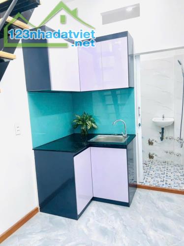 Nhà hẻm thẳng 2lầu/2PN/2WC Nguyễn Duy P9Q8 - 2