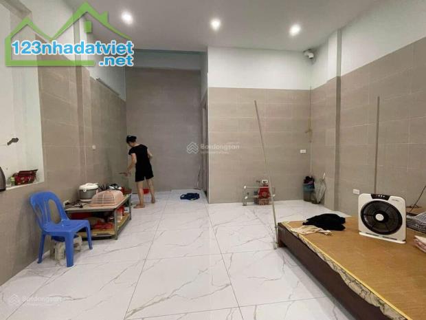 Nhà phân lô ô tô 6 tầng thang máy 85m2 đẹp nhất Đê La Thành – Ngọc Khánh ở, cho thuê tốt - 3