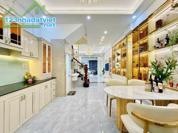 Cực phẩm nhà 5 tầng khu cao cấp Huỳnh Thị Hai, Tân Chánh Hiệp chỉ 7.5 tỷ TL.