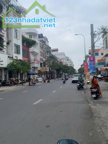 NHÀ MẶT TIỀN CƯ XÁ ĐÔ THÀNH, P4,Q3.DT:11X19, GIÁ:41 TỶ - 1