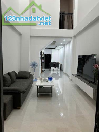 BÁN NHÀ ĐẸP PHƯỜNG 14  QUẬN 10 - HXH THÀNH THÁI - 42M2 - 5 TẦNG  CHỈ 9.8 TỶ - 2