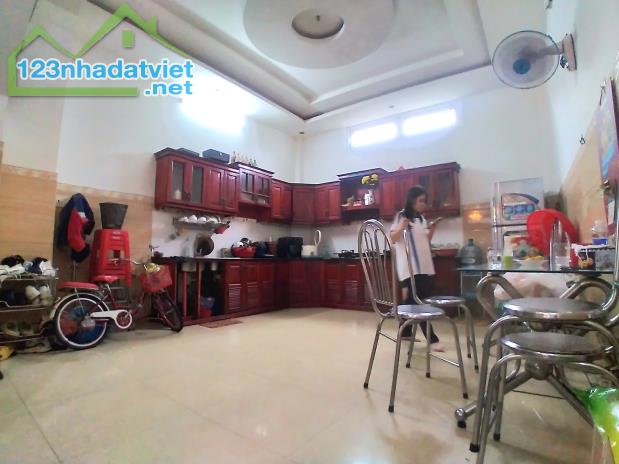 🍁 Nhà Quận Tân Bình - 🚖 Đường Ôtô Tránh - Một Đời Chủ - 54m² - 🏘 4 Tầng Ở Ngay - 8.x tỷ - 3