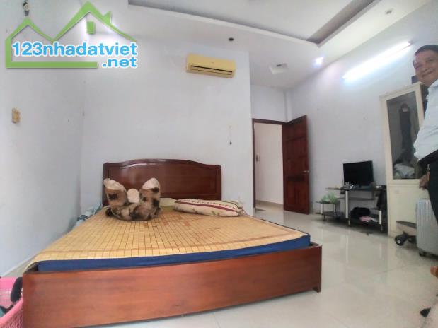 🍁 Nhà Quận Tân Bình - 🚖 Đường Ôtô Tránh - Một Đời Chủ - 54m² - 🏘 4 Tầng Ở Ngay - 8.x tỷ - 4