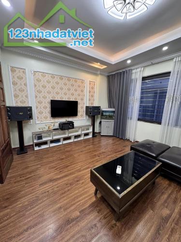 NHÀ ĐẸP, ÂU CƠ, TÂY HỒ- THUNG LŨNG HOA- CV NƯỚC: 31M X5T, MT 4,5M, GIÁ 6,5 TỶ. - 1