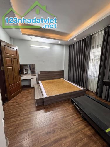 NHÀ ĐẸP, ÂU CƠ, TÂY HỒ- THUNG LŨNG HOA- CV NƯỚC: 31M X5T, MT 4,5M, GIÁ 6,5 TỶ. - 3