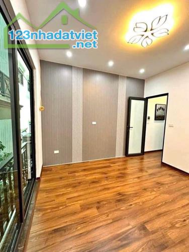 HOT BÁN NHÀ THỤY KHUÊ TÂY HỒ- NGÕ THÔNG RA HỒ TÂY- TIỆN ÍCH ĐỈNH CỦA ĐỈNH - 5,7 tỷ -37M² - 1