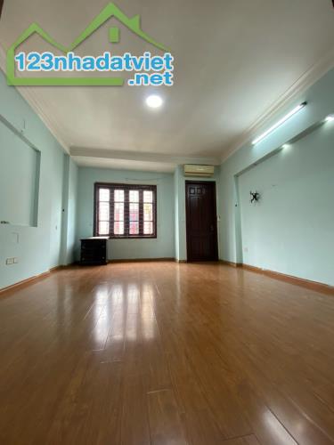 BÁN NHÀ KHU LÃNG YÊN, Ở LUÔN,NGÕ THÔNG, DÂN XÂY, 15M RA PHỐ, 60M2 GIÁ CHỈ 9 TỶ - 2