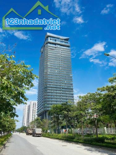 BÁN CĂN HỘ CHUNG CƯ CAO CẤP SUNSHINE GOLDEN RIVER, GIÁ CHỈ 24 TỶ, DIỆN TÍCH 212M2, 4PN,