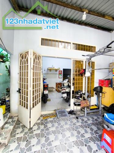 Nhà ngay Mặt tiền Đường 275 Lê Văn Việt,5X19,Đường nhựa không QH,Hiệp Phú, Quận 9