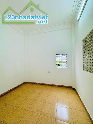 Bán nhà Hoàng Mai 34m2. 3T, Ngõ oto, Kinh Doanh, Thông Trương Định, Đền Lừ - 2