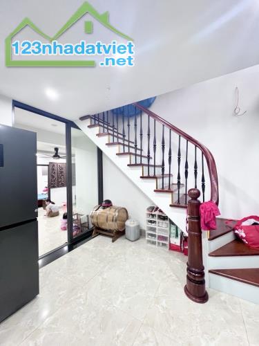 TẬP THỂ TRƯƠNG ĐỊNH - TẦNG 2 PHỐ NGUYỄN AN NINH - DTSD SIÊU RỘNG  180m😍TẶNG FULL NỘI THẤT - 4