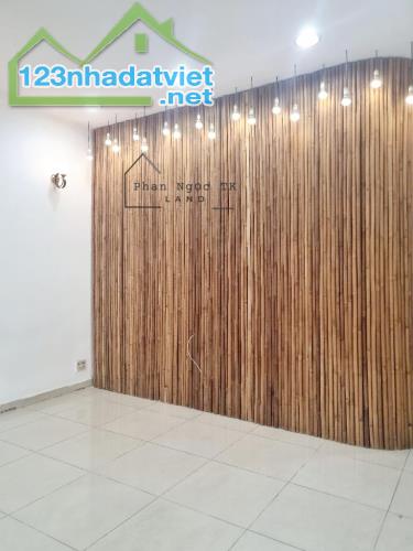 Bán nhà sát Aeon Tân Phú, DT đẹp 5x15m 2 tầng, chỉ 4,8 tỷ - 1