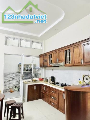 5 Tỷ 25 - NHÀ 4 TẦNG- 64m2-ĐÌNH PHONG PHÚ, TNP B, Q.9 - 2