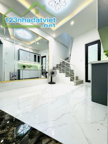 ✳️Nhà Vip Khâm Thiên 18 M2 5T MT 3.5M, Chỉ 2.9 Tỷ Gần Phố Gần Ô Tô Nhà đẹp Ngõ Thoáng✳️