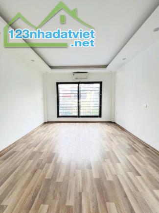 Chủ vào nam bán Gấp nhà tk11 Thụy Khuê 33m2 5,75 tỷ