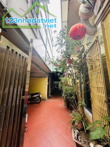 BÁN NHÀ XA LA-2 TẦNG – 6 PHÒNG CHO THUÊ (20 TR/TH) CHỈ 7,98 TỶ - 1
