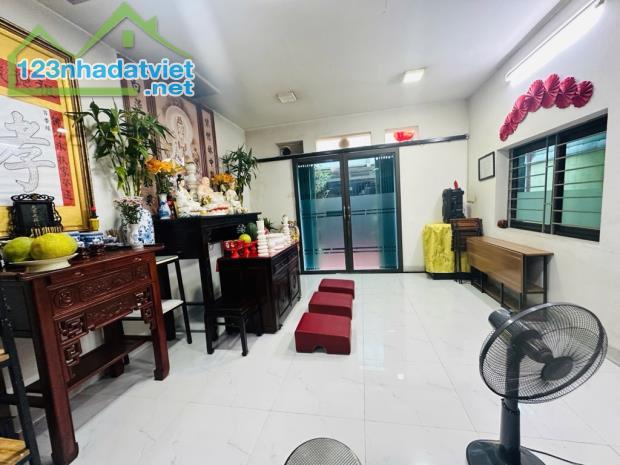 BÁN NHÀ XA LA-2 TẦNG – 6 PHÒNG CHO THUÊ (20 TR/TH) CHỈ 7,98 TỶ