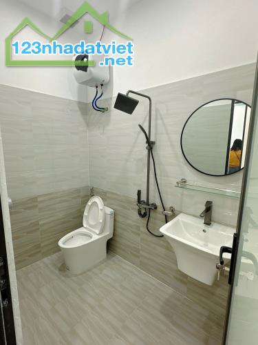 Bán nhà 2 tầng sạch đẹp ngõ 128 Tôn Đức Thắng - 3