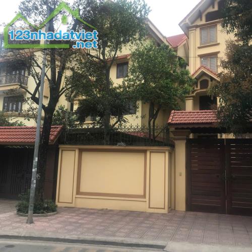 Bán BT lô góc, Trung văn Vinaconex3, Nam Từ Liêm, Hà Nội. DT 144m x 4 tầng. Hoàn thiện. Gi