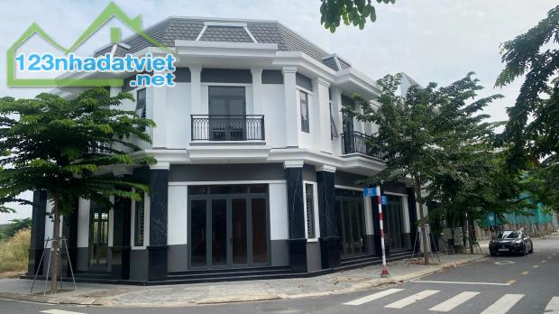 Nhà phố hiện đại tại Hòa Lợi, Bến Cát, giá rẻ 2,66 tỷ - Sổ hồng riêng!
Modern Townhouse