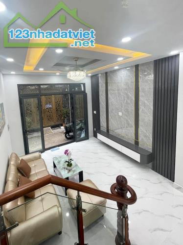 Nhà Mới tk2 Thụy Khuê 6 tầng 7,2 tỷ tặng nội thất 1 Tỷ vài bước Hồ Tây