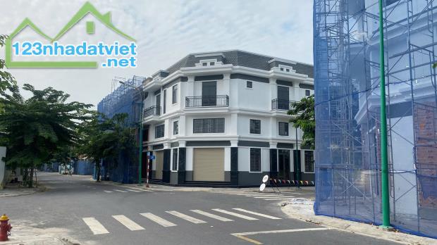 Sở hữu nhà phố Hòa Lợi, Bến Cát với giá cực rẻ, chỉ 2,66 tỷ!
Own a Townhouse in Hoa Loi,