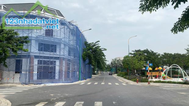 Sở hữu nhà phố Hòa Lợi, Bến Cát với giá cực rẻ, chỉ 2,66 tỷ!
Own a Townhouse in Hoa Loi, - 1