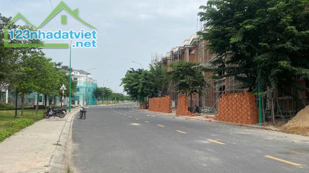 Sở hữu nhà phố Hòa Lợi, Bến Cát với giá cực rẻ, chỉ 2,66 tỷ!
Own a Townhouse in Hoa Loi, - 3